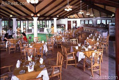 Sun Island Resort & Spa 11